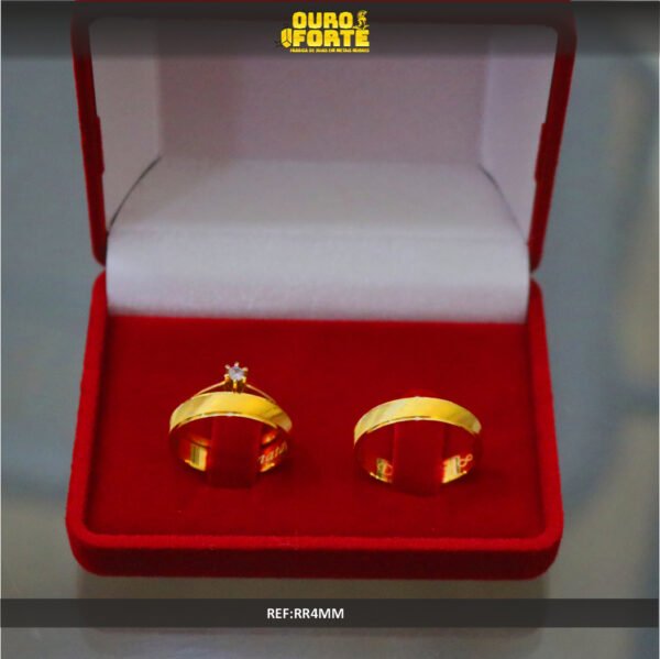 Par de alianças 4MM Reta Raiada Ouro 18K