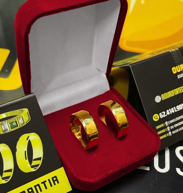 Par de alianças 6MM Modelo Reta Chanfrada Ouro 18K